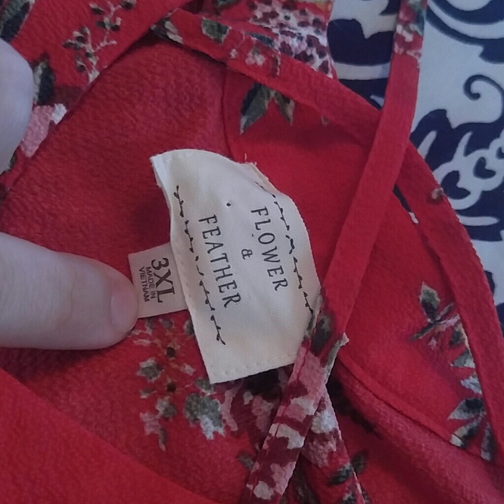 Blouse - Picture 2 of 3